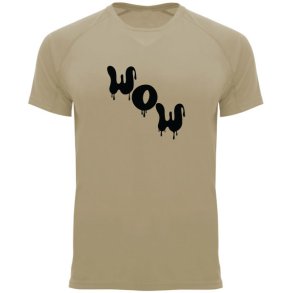 Kopi af WOW - Polyester Tee - Sand - Stort logo